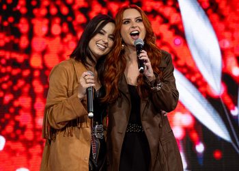 Leonardo divide com Gabi & Rapha, clássicos que marcaram a carreira com seu irmão Leandro