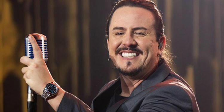 Dino Fonseca lança “Douglas”, primeiro álbum 100% autoral