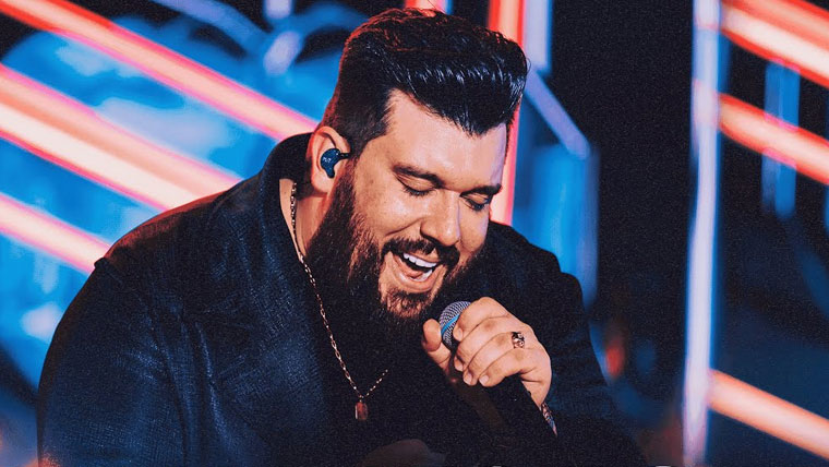 Panda lança 2º volume “Fora do Padrão” e aposta no romantismo como marca do projeto