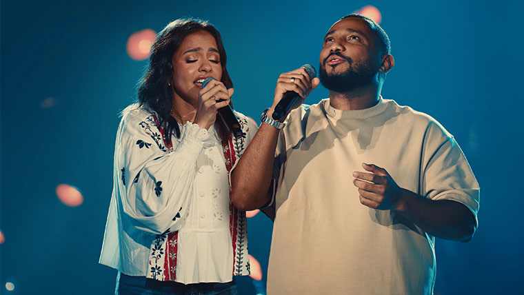 Clássico do gospel ganha versão emocionante nas vozes de Julia Vitória e Eli Soares