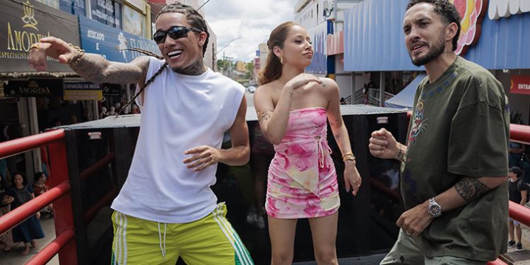 Marília Tavares grava oclipe de “Brincadeira Gostosa” com Grelo e Theuzinho em Goiânia