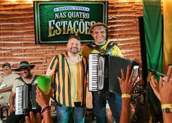 Em cima do palco: Assim o cantor Danniel Vieira comemora mais um ano de vida