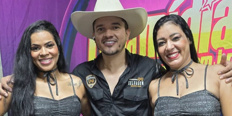 Cantor Erick Monteiro grava audiovisual em Governador Valadares MG