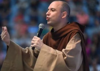 Festa do Peão de Boiadeiro de Piracicaba confirma apresentação de Frei Gilson