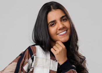 Yasmin Santos endossa sucesso com o lançamento de clipes de ‘Intuição’, seu novo DVD