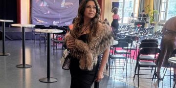 Kristhel Byancco leva identidade feminina à Europa e recebe prêmio na Riviera Francesa