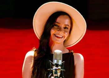 Mariah Marini lança EP e prova que toda vida tem uma música esperando para ser cantada