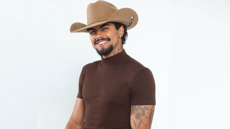 “Jeninho” o cantor que encabeça as paradas com “Peão Todo Tatuado”