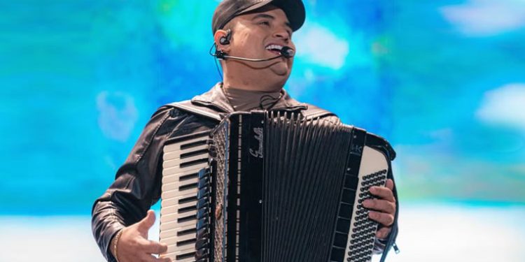 Cansaço e Acidente: Tarcísio do Acordeon não se apresenta em Serrinha-BA