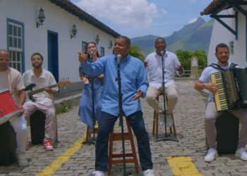 Fernandes Lima lança a canção “Bem Juntinho”, um convite à permanência em Cristo