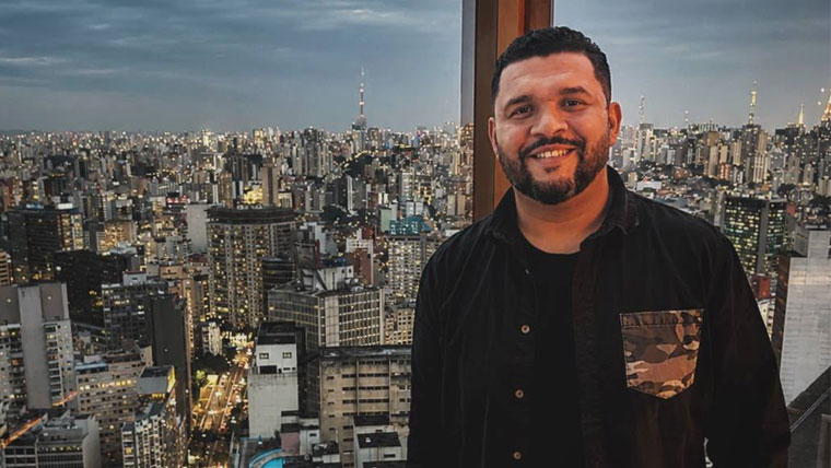 Anderson celebra 38 anos no Terraço Itália e reforça produção de conteúdo cultural