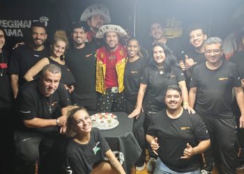 Prefeito de Chapadão do Sul “Barra” show de Reginaldo Sama