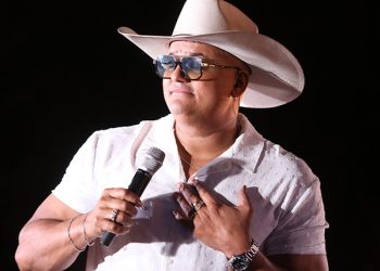 Ceian Muniz leva o “brega de luxo” para o Tocantins com show em Chapada da Natividade