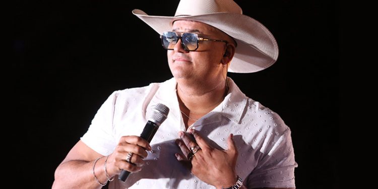 Ceian Muniz leva o “brega de luxo” para o Tocantins com show em Chapada da Natividade