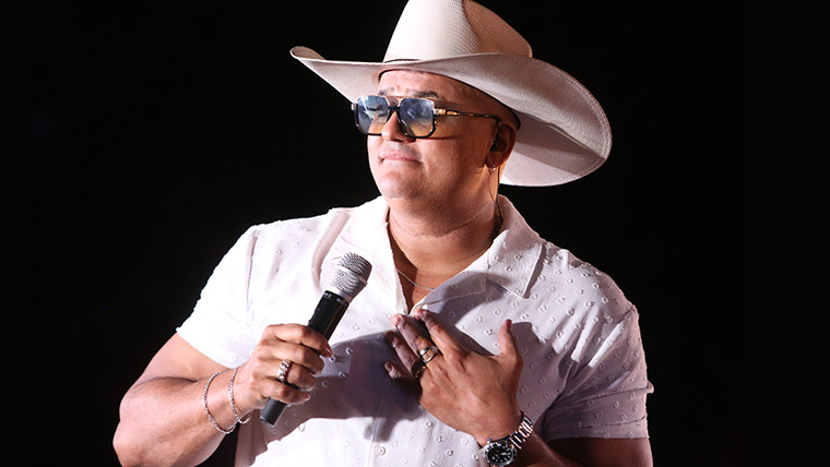 Ceian Muniz leva o “brega de luxo” para o Tocantins com show em Chapada da Natividade
