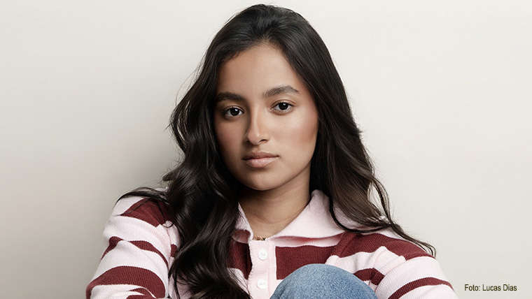 Com uma batida musical envolvente a jovem Nicole Gomes lança a canção “Acalma a Tempestade”