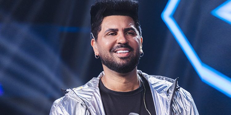 Thiago Jhonathan explora o reggaeton no novo single “Uma Dobra no Tempo”